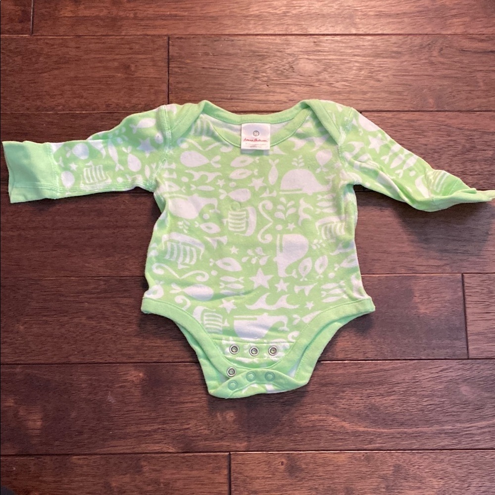 Hanna Andersson Green and White Bodysuit with Playful Patterns
